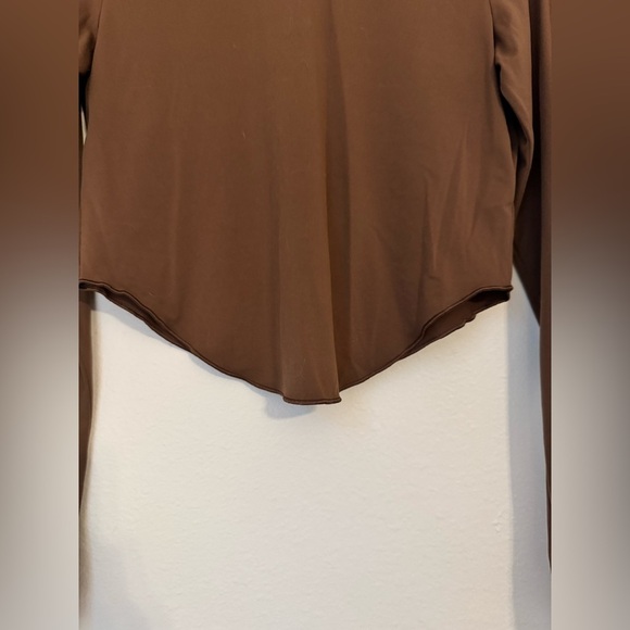 Aritzia Wilfred Chocolate Long Sleeve Crop Top - Picture 3 of 7